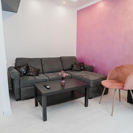 Ultra Central White & Lila Studio بوخارست المظهر الخارجي الصورة