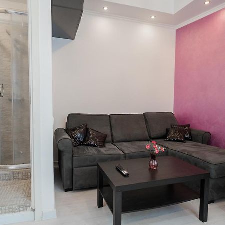 Ultra Central White & Lila Studio بوخارست المظهر الخارجي الصورة