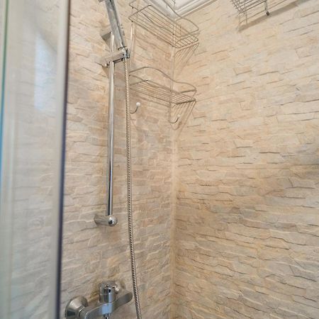 Ultra Central White & Lila Studio بوخارست المظهر الخارجي الصورة