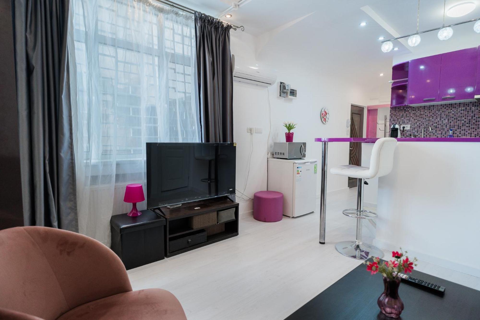 Ultra Central White & Lila Studio بوخارست المظهر الخارجي الصورة