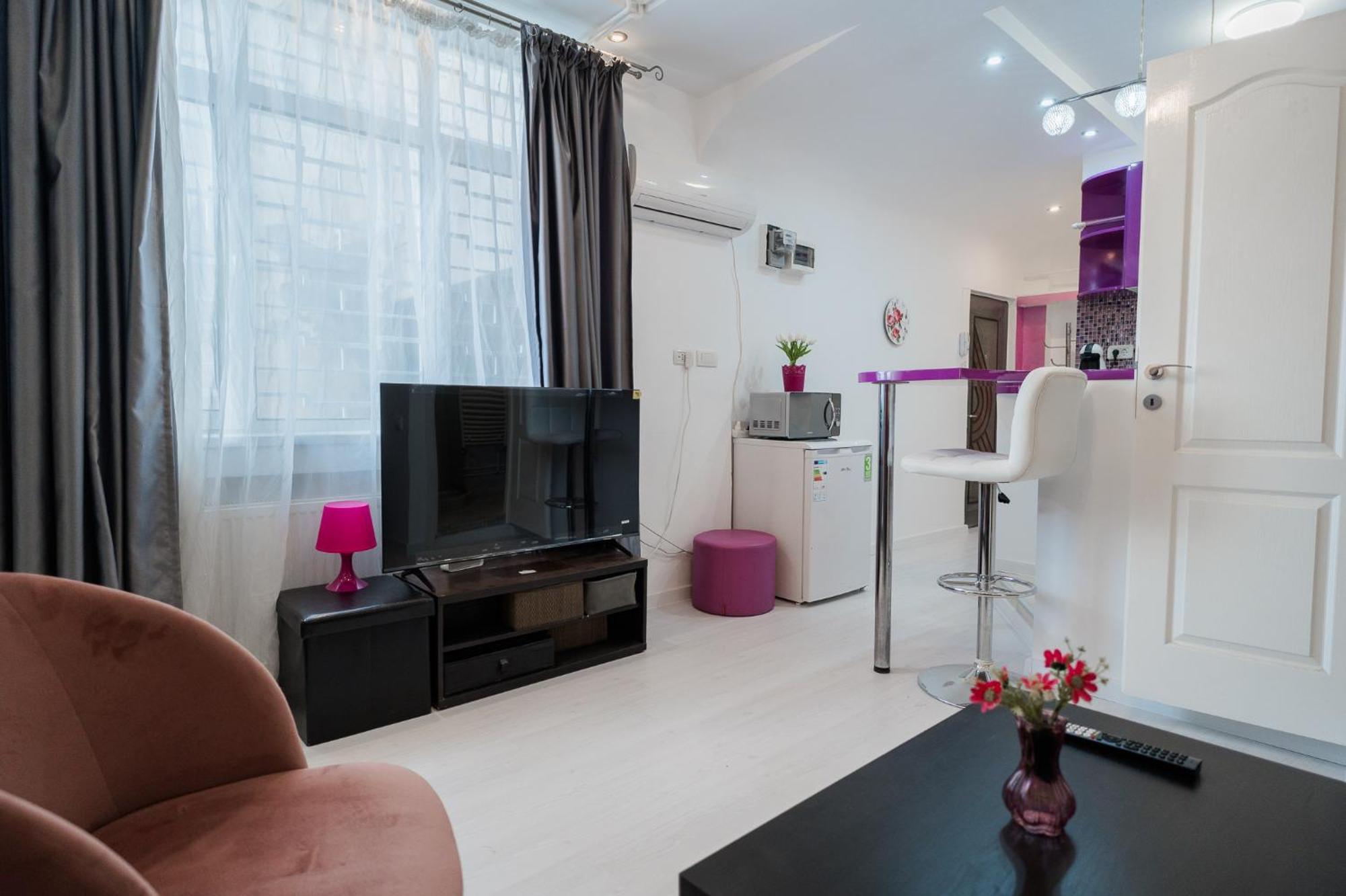 Ultra Central White & Lila Studio بوخارست المظهر الخارجي الصورة