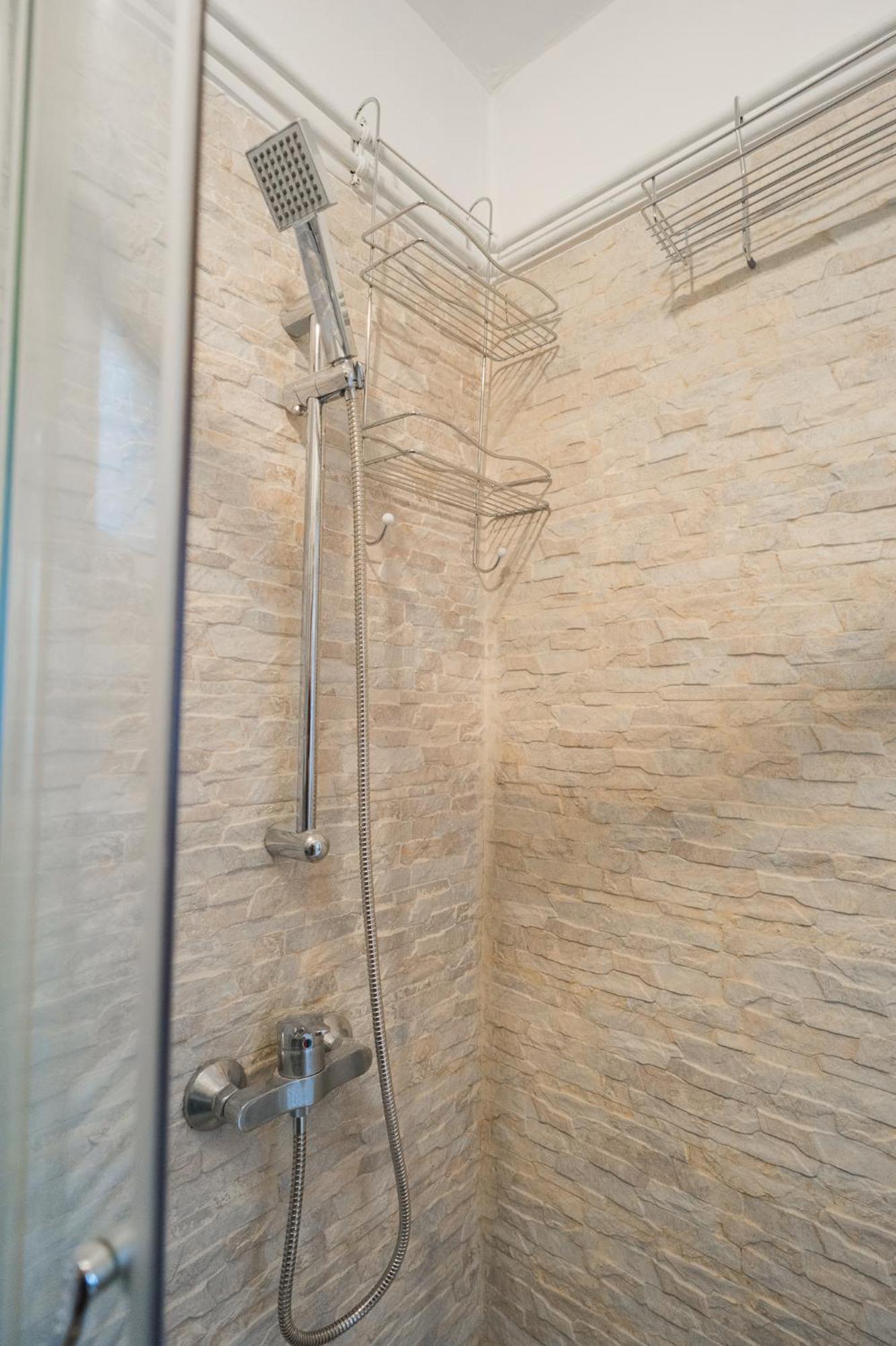 Ultra Central White & Lila Studio بوخارست المظهر الخارجي الصورة