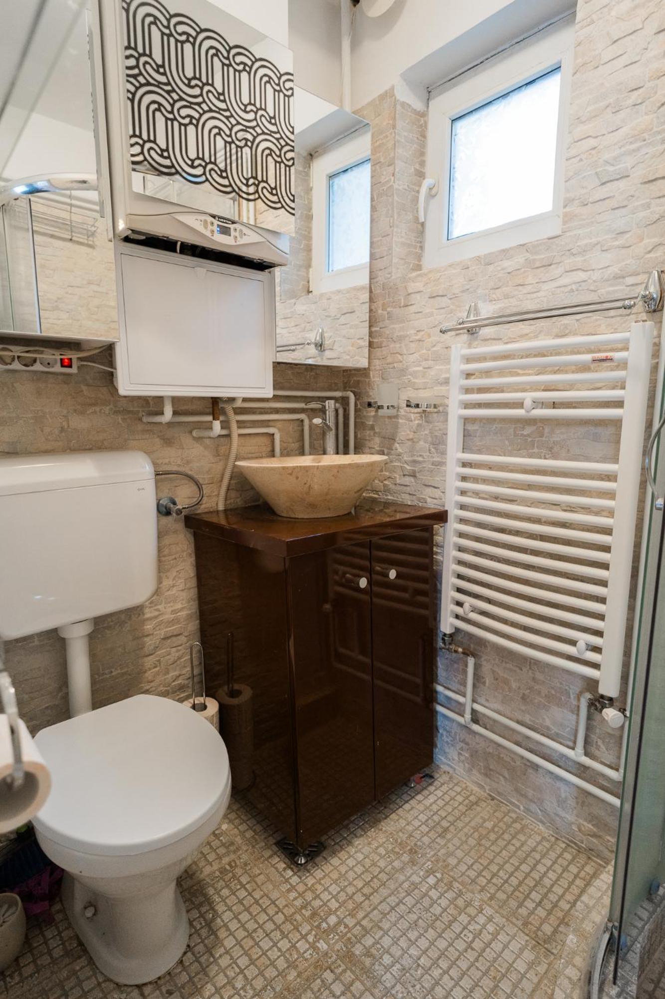 Ultra Central White & Lila Studio بوخارست المظهر الخارجي الصورة